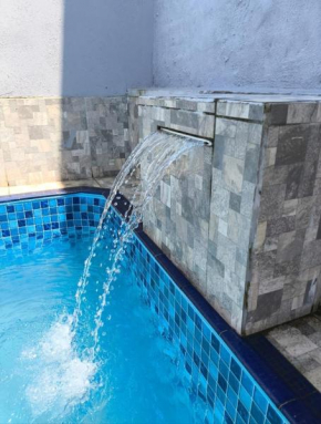 Casa com piscina HP&IB